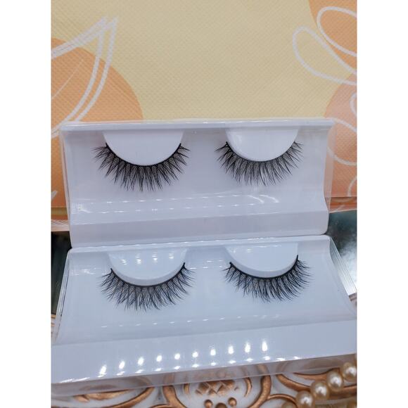 2x Thrive Causmetics Vegan Silk Faux Lashes - Jackie SOLD OUT RARE - NEW UNBOXED - Picture 2 of 4